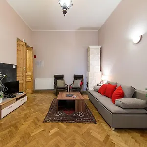 5 Bedroom Family Apartment Krakow